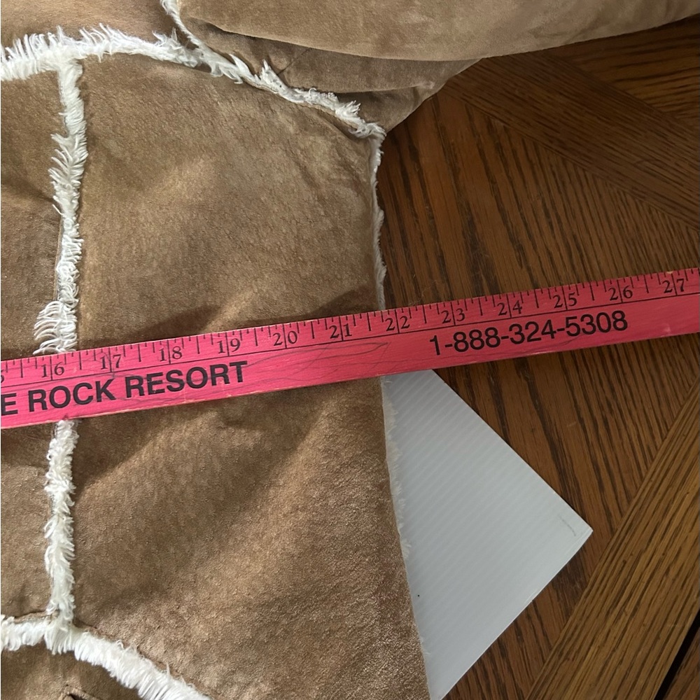 Vintage Tan and Shearling Leather Jacket - Picture 12 of 16